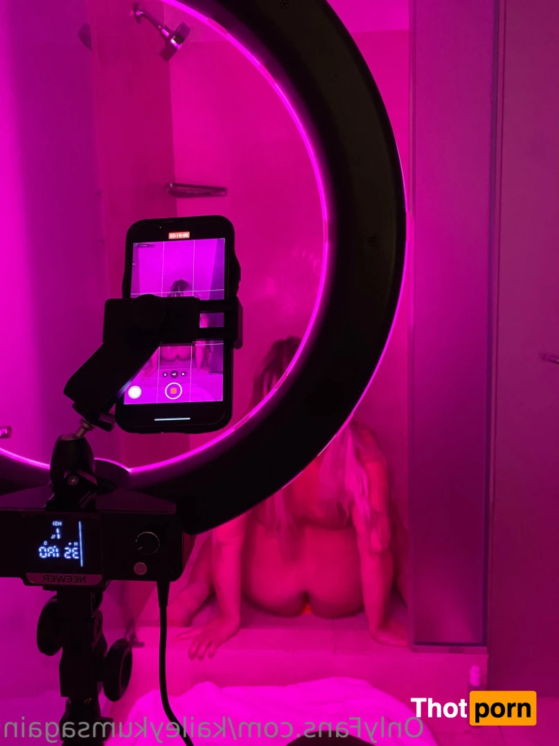 Kailey Kums 🎀 14079098