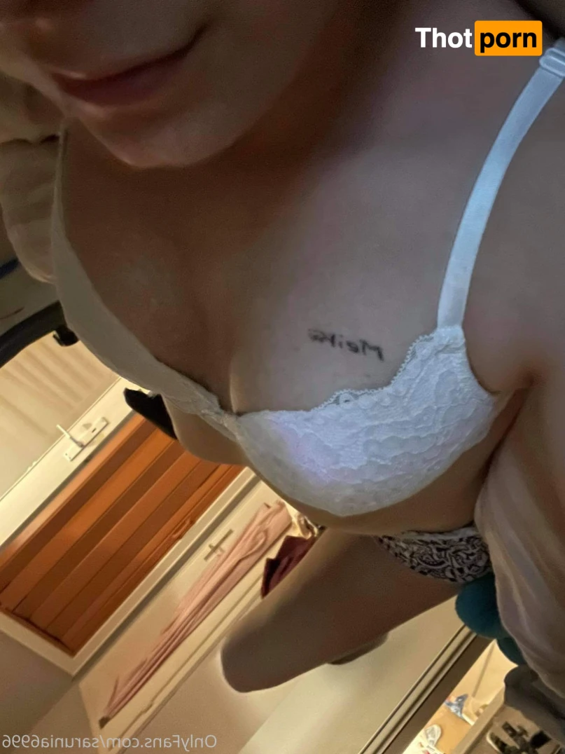 Sarunia6996 14705908