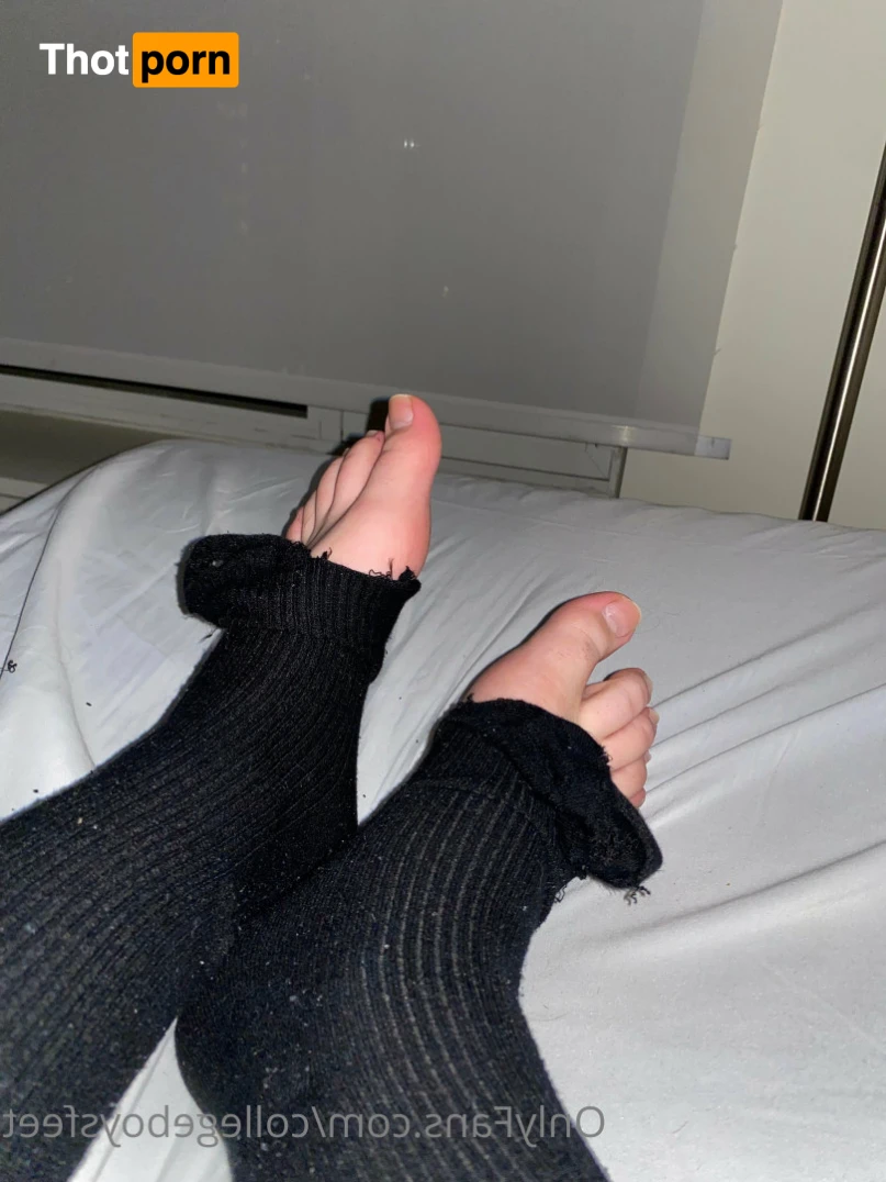 College Boys Feet 🔞 14644586