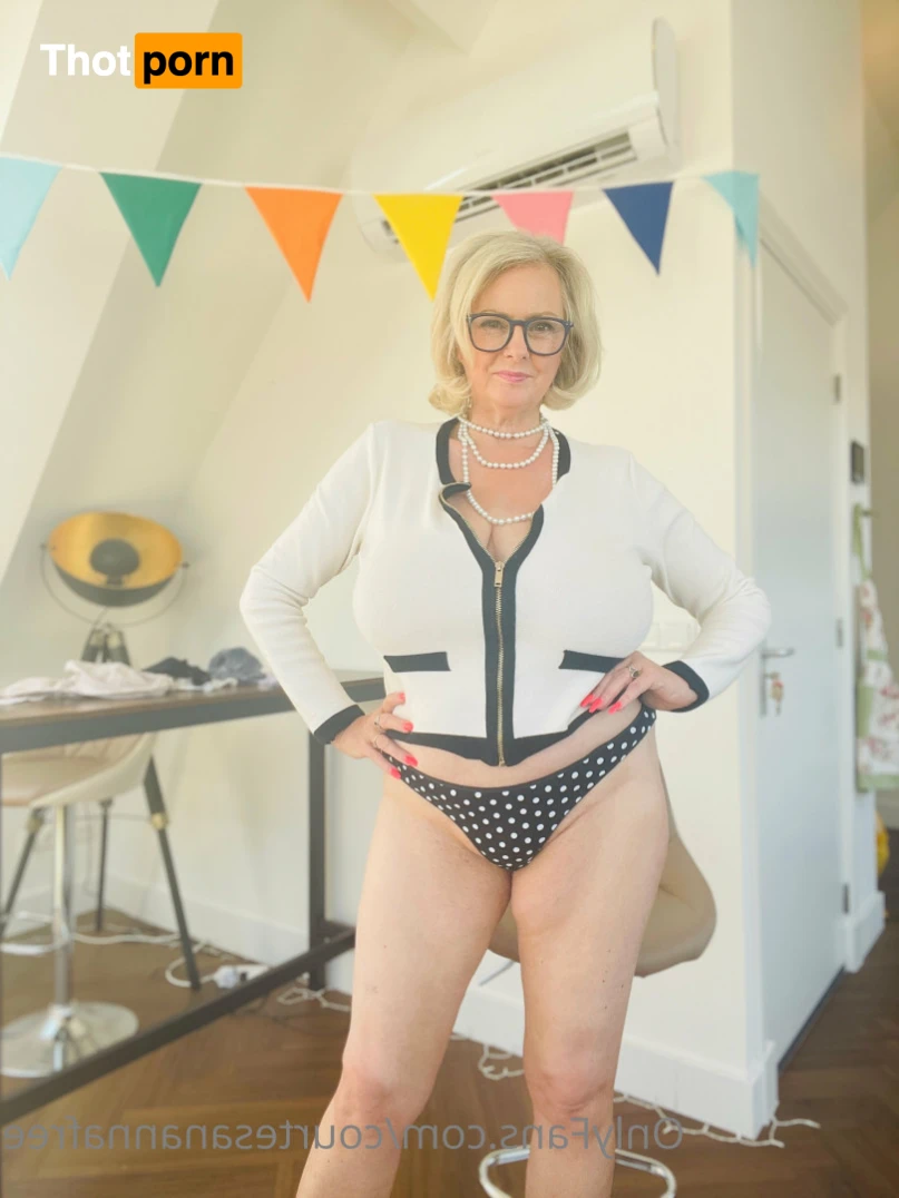 CourtesanannaFREE 15837979