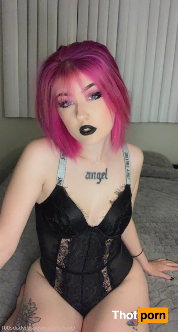 PeachySuccubus 12460402