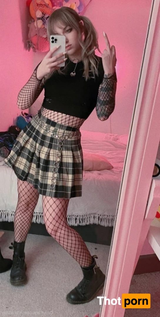 𝐂𝐚𝐫𝐚 𝐃𝐚𝐲 12670287