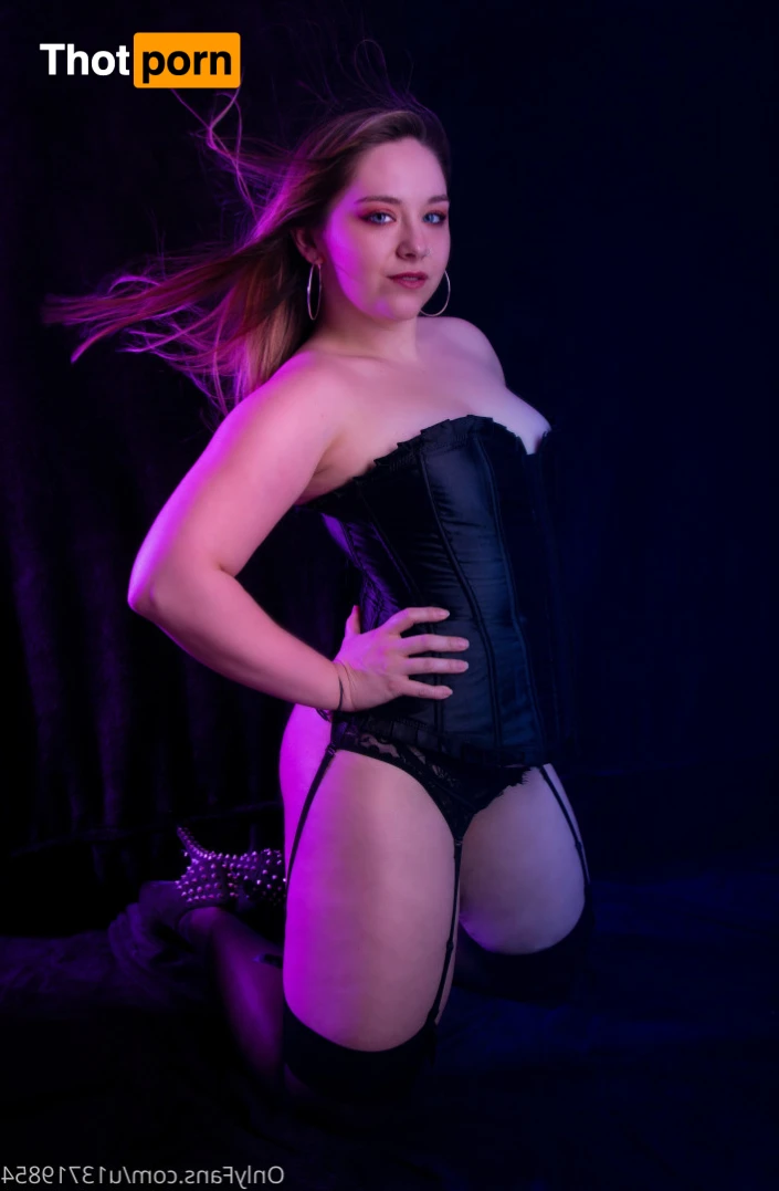 Carmen Storm 12651141