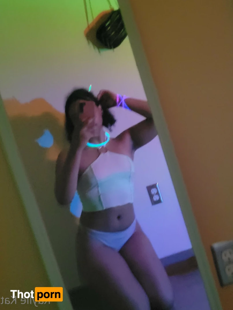 Kaylie ⛓🐍 12814435