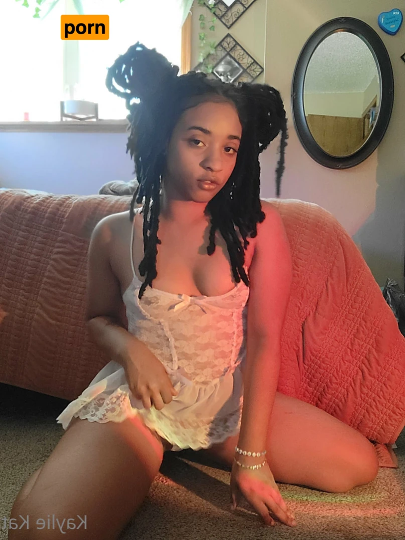 Kaylie ⛓🐍 12820875