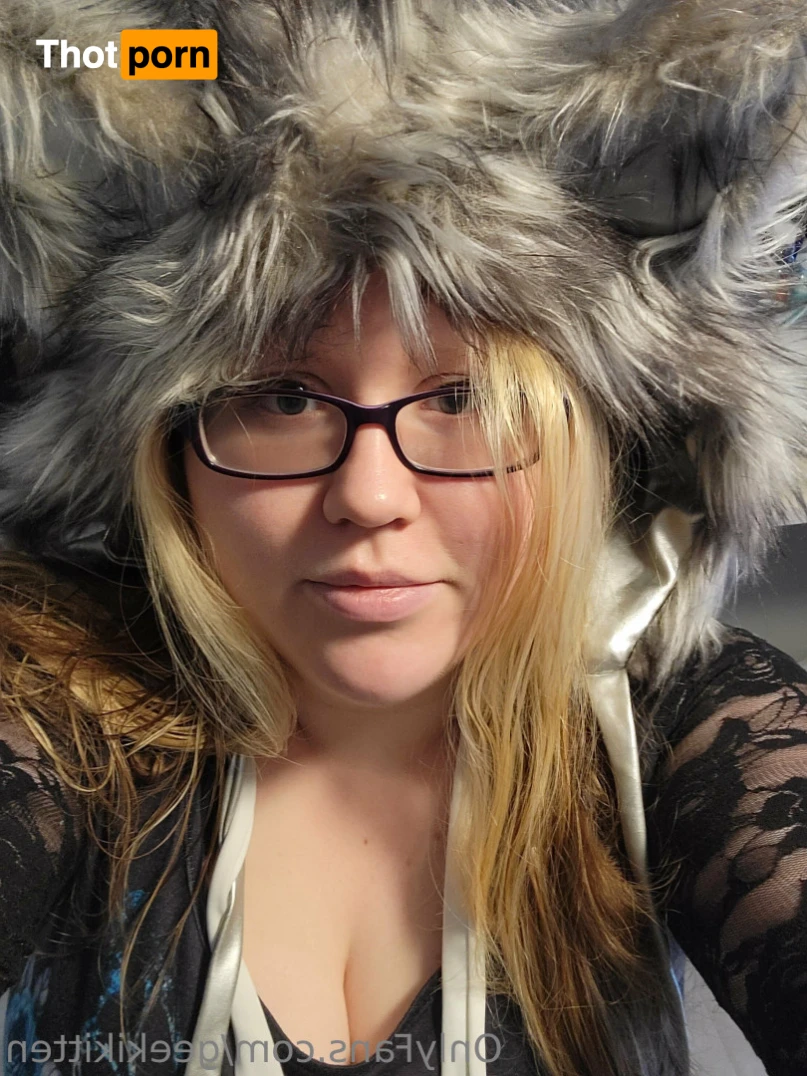 GeekiKitten 12909384