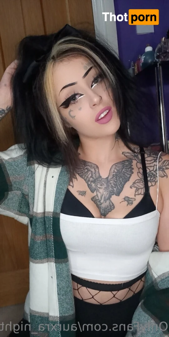 Mistress Harley 12912837