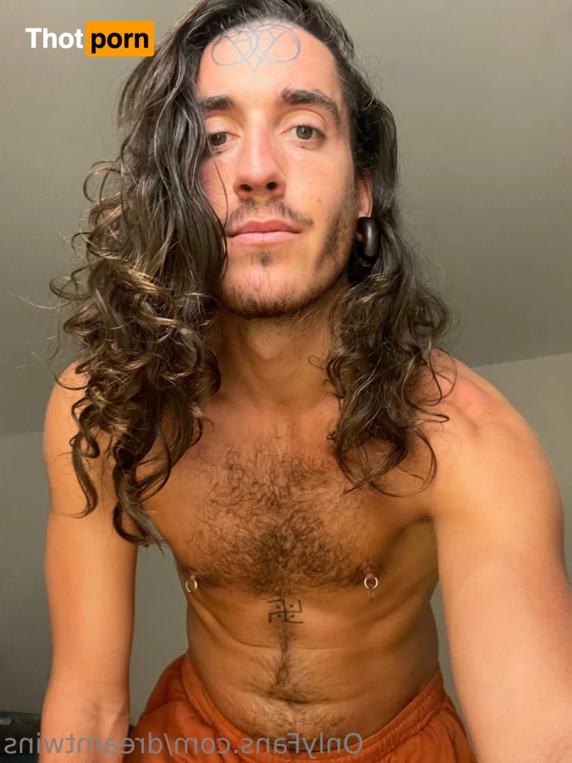 Dream Twins 14938889