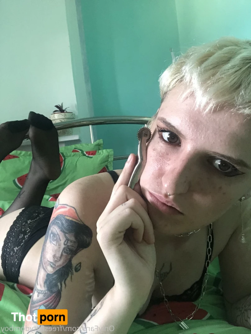 FREE Willow 13022220