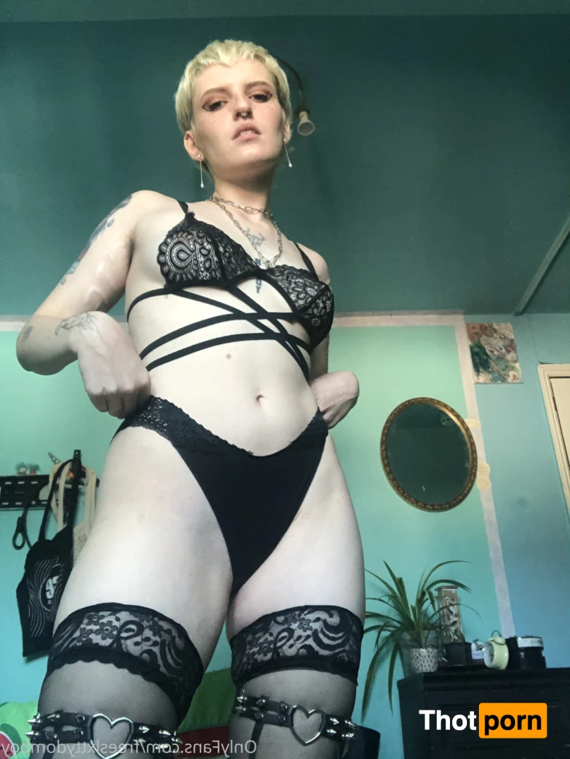 FREE Willow 13022532