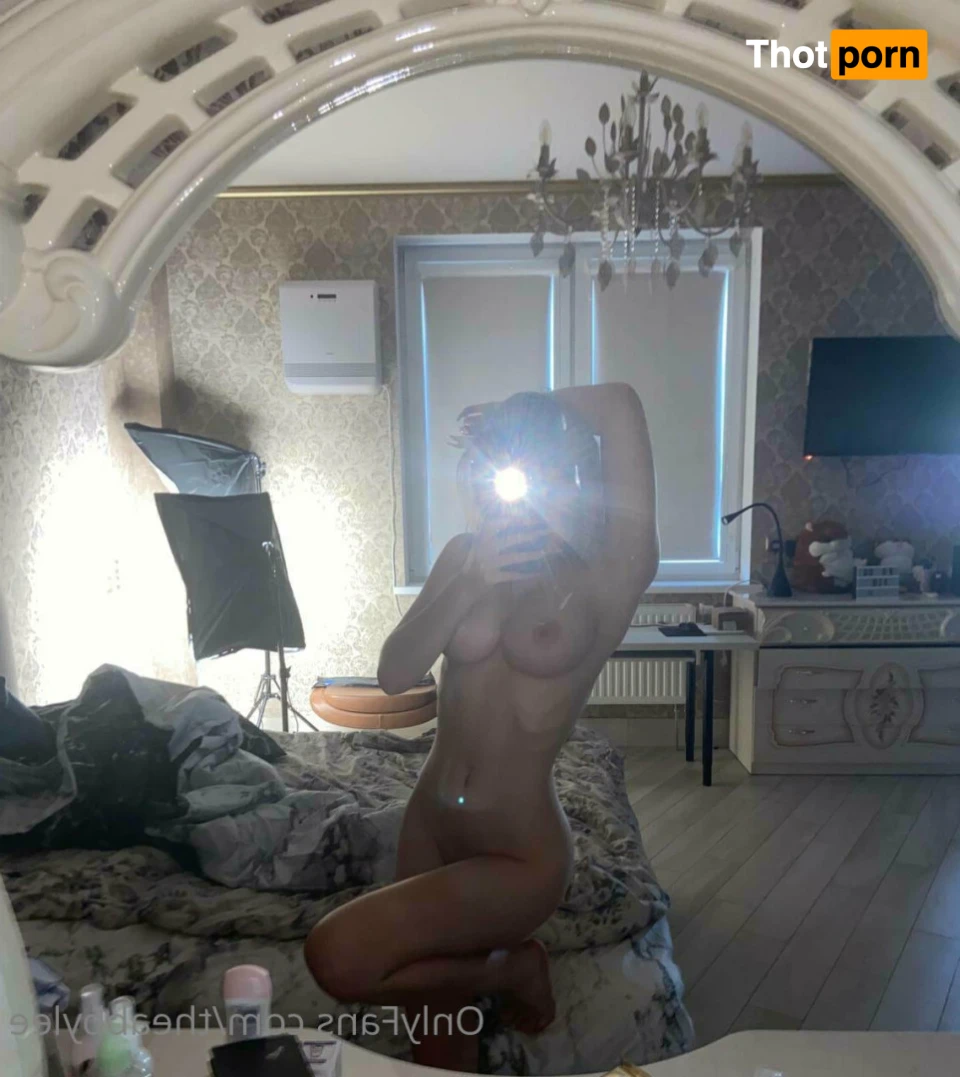 🌸Abby Lee🌸 13041957