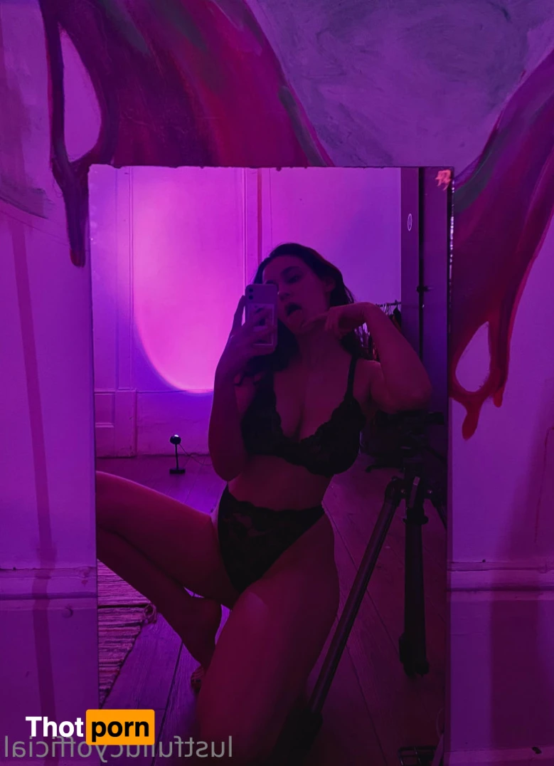 Lucy Lust 🌸 13092683