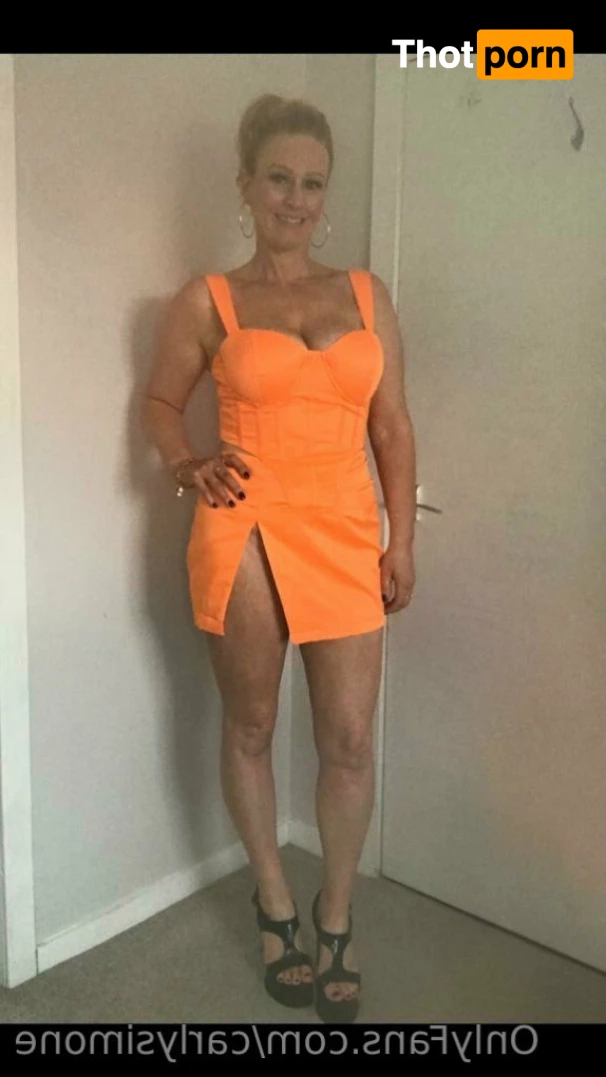 Carly Simone 13131627