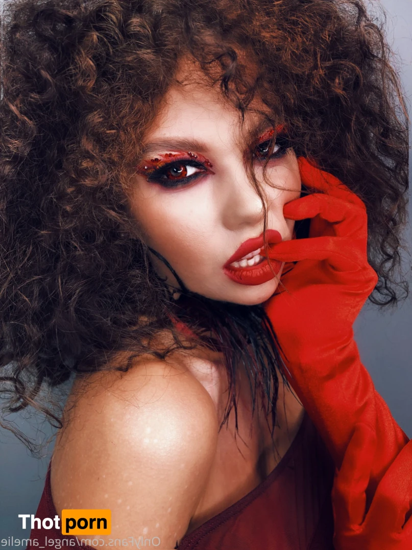 AngelAmelie 13516804