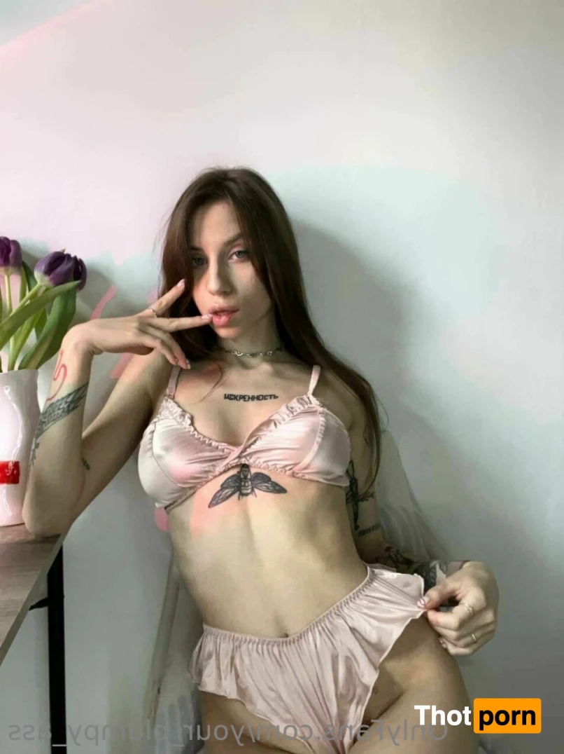 𝐋𝐮𝐬𝐭𝐲 𝐌𝐨𝐦𝐦𝐲 13918133