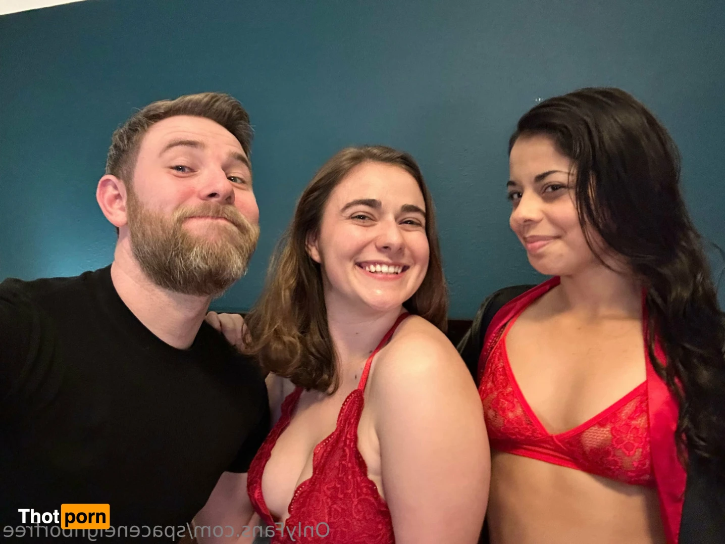 Spaceneighbor 13715273