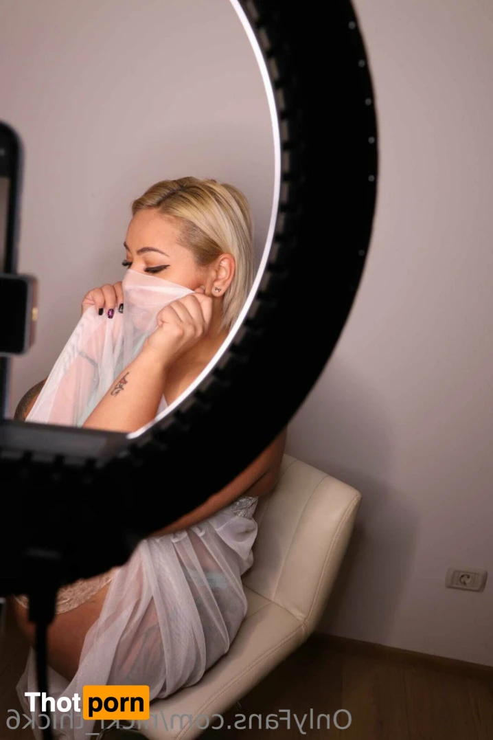 Nicki_thick 13858354