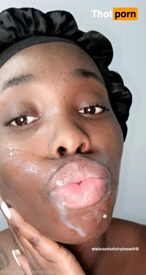 Rich chocolate 🍫🥛 1015068