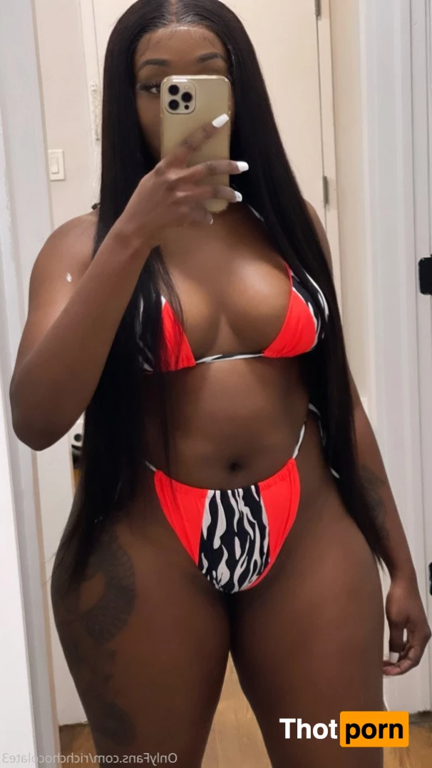 Rich chocolate 🍫🥛 1015079