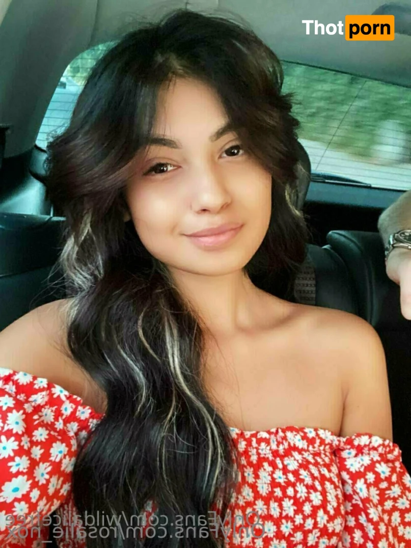 rosalie_nox 13874319