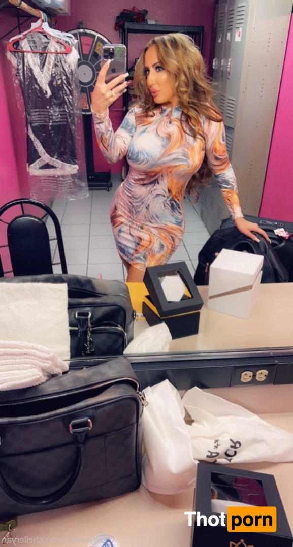 RICHELLE RYAN 1016296