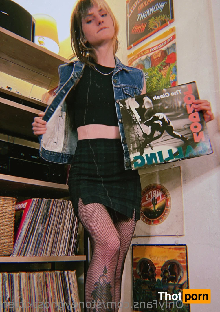 stoneyghostkitten 14043725