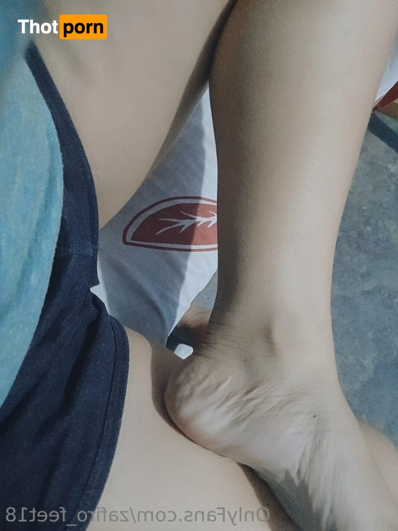 Zafiro-Feet92 14179188