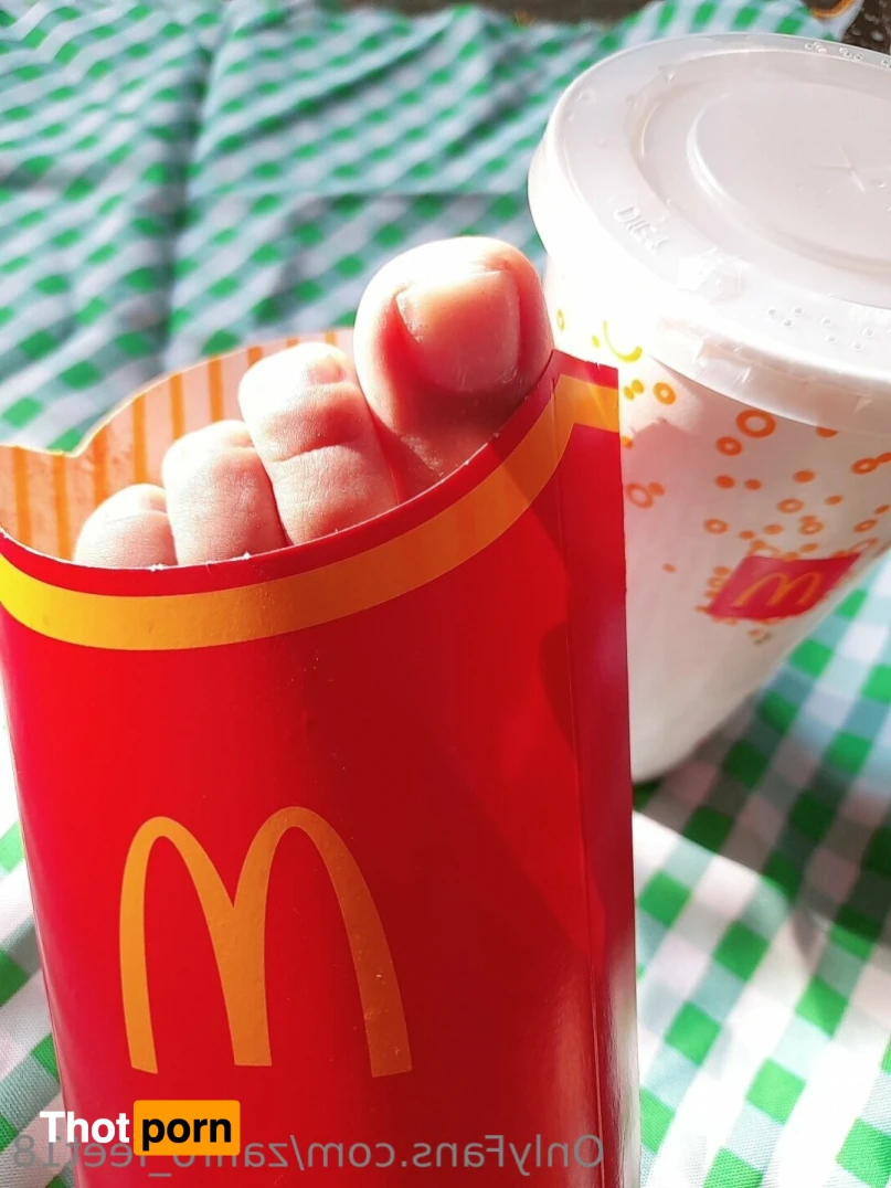 Zafiro-Feet92 14181766