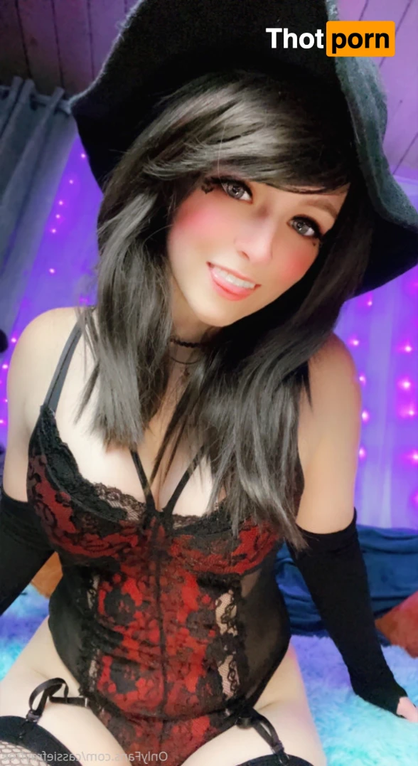 Cassie Fray (FREE) 14207144