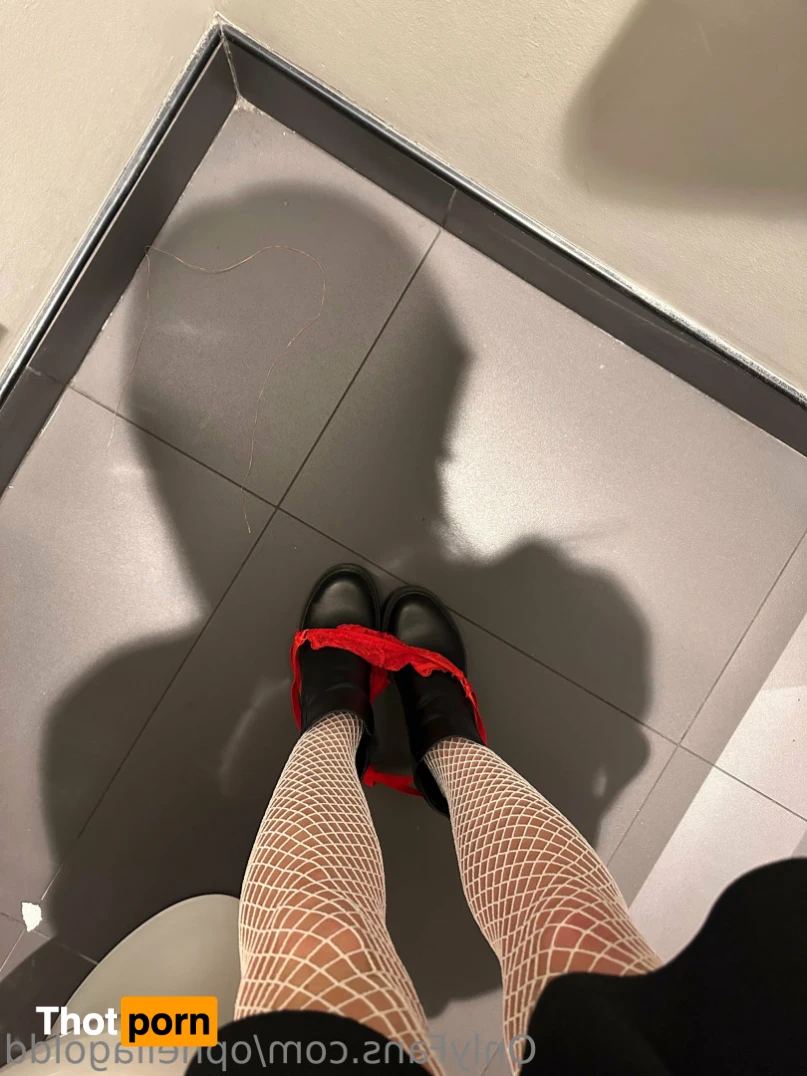 opheliagoldd 14271304