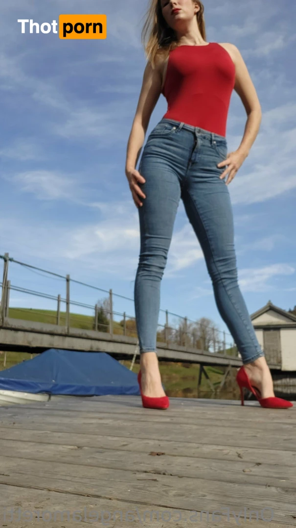 Angela Moretti 16340994