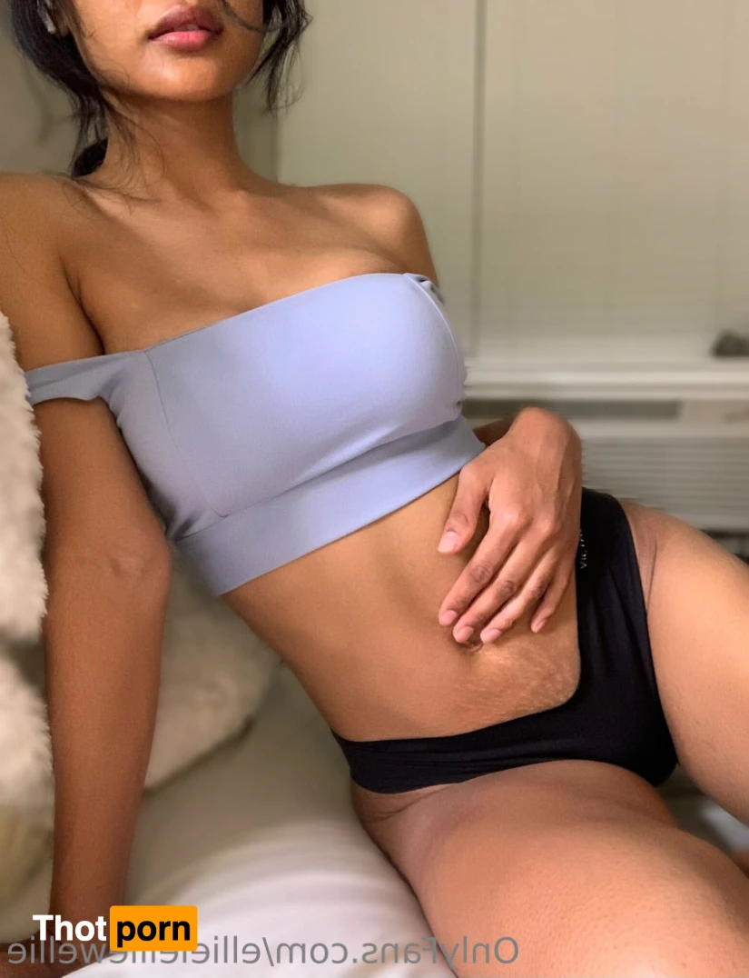 ellielelliewellie 14693681