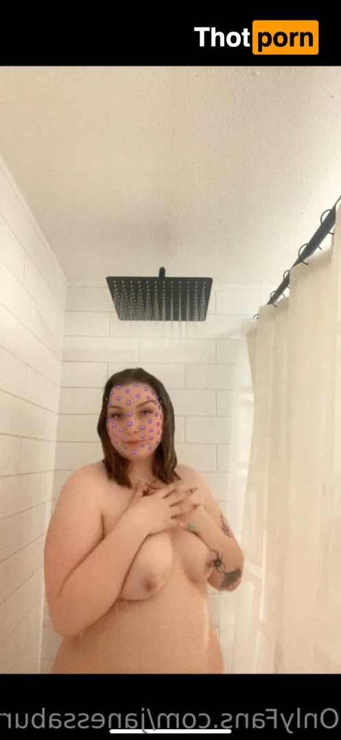 Janessa Burton 16092580