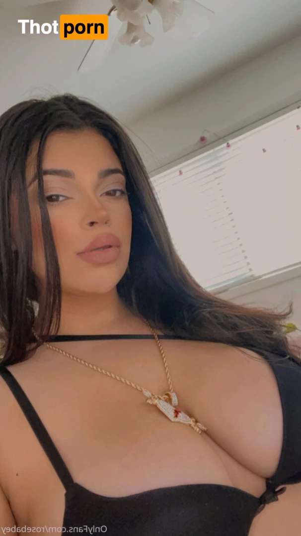 🌹 R O S E 1038735