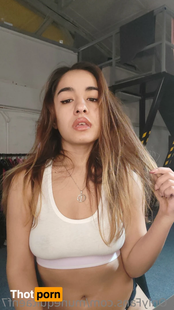 Muñequita enfadada 14985971