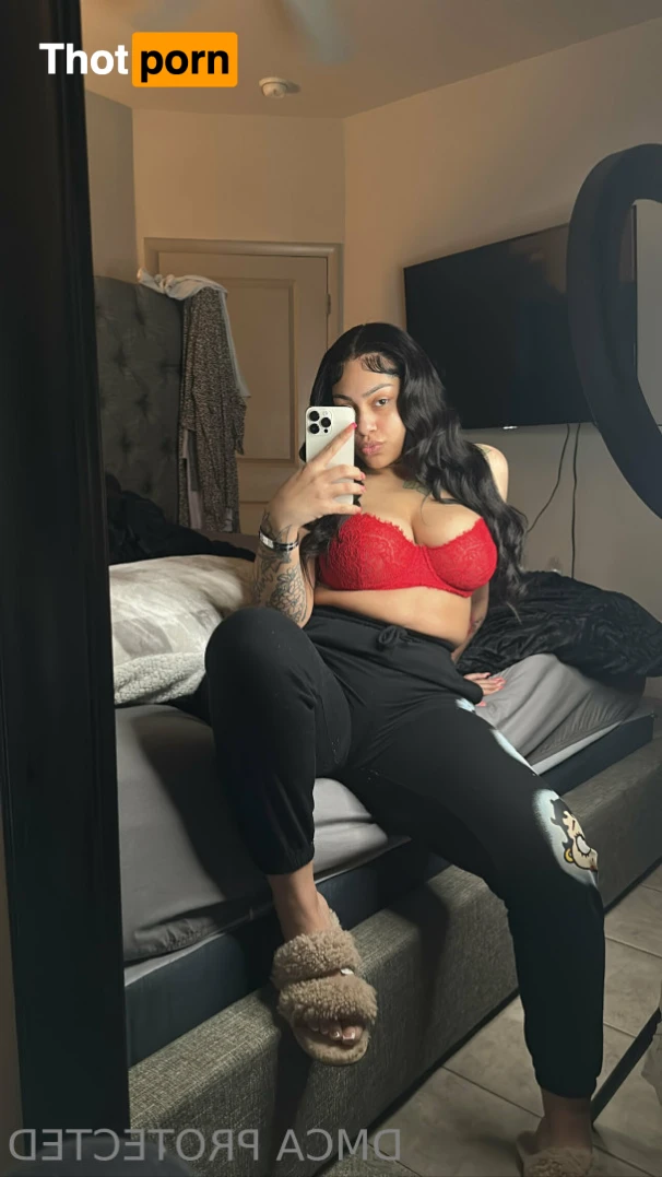 Yonna’s Playhouse🏝️🌊 14866756