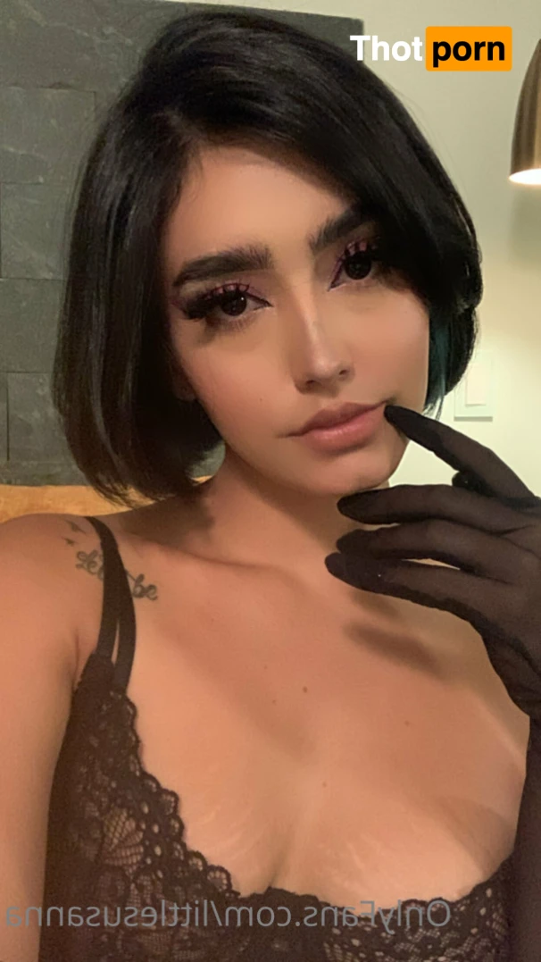 Little Susanna 15281392