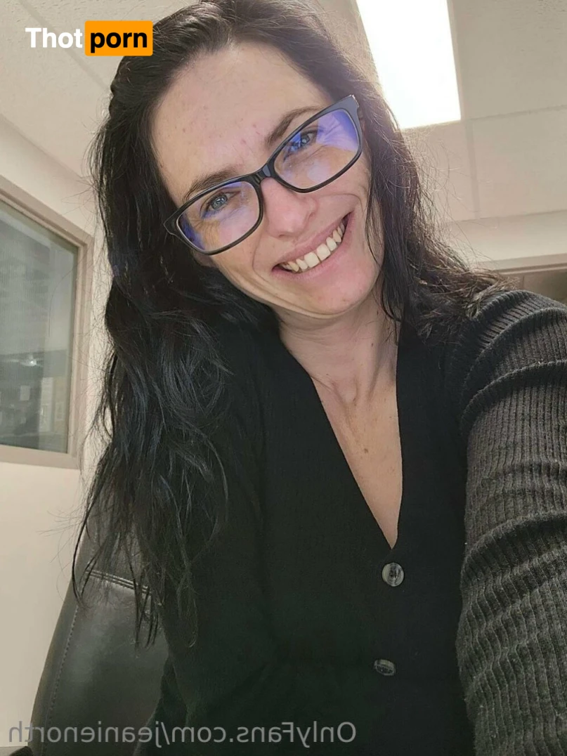 Jeanie North 15306847