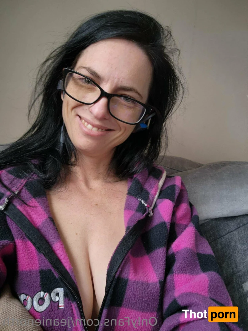 Jeanie North 15311157