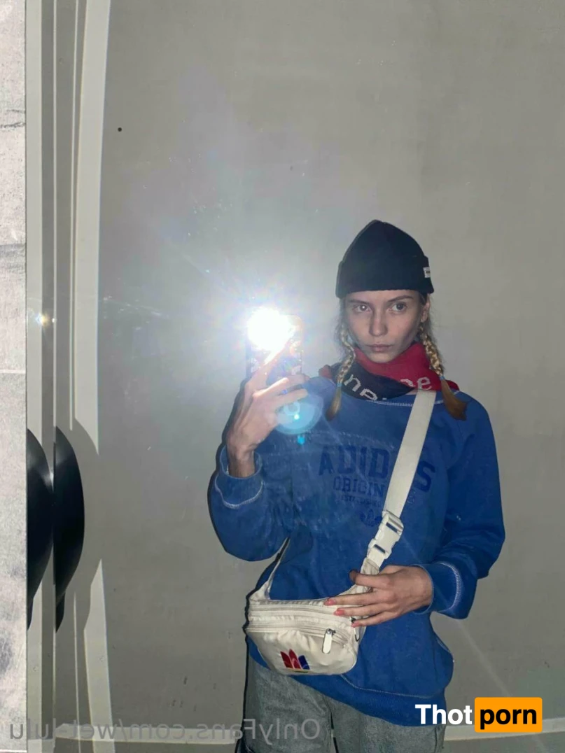 Wet Lulu 💗 15352157