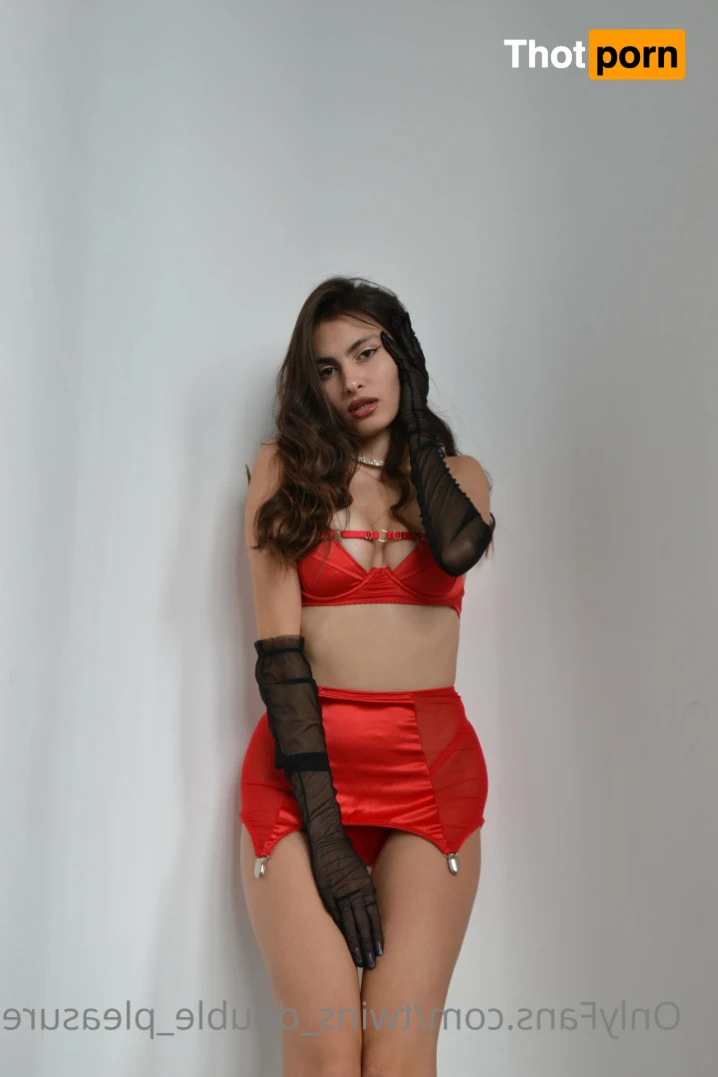 Sergis Twins 👯‍♀️ Double Pleasure 15646129