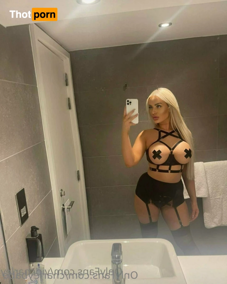 Lauren 👅 15836616