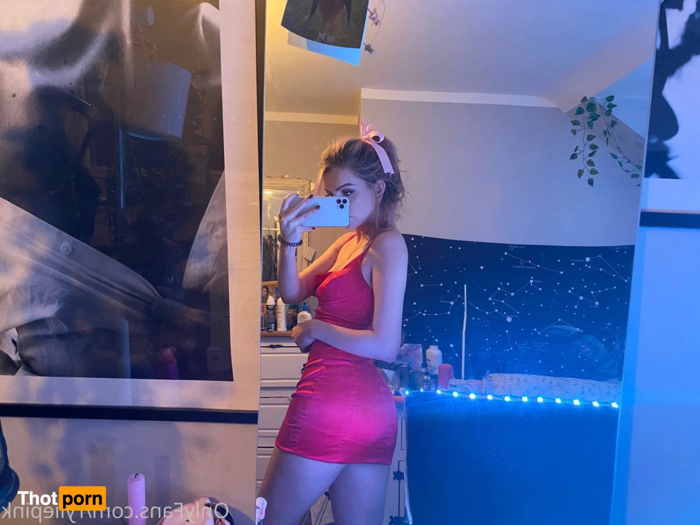 ALT GIRL 💫💕 TOP 0.76% 1048200