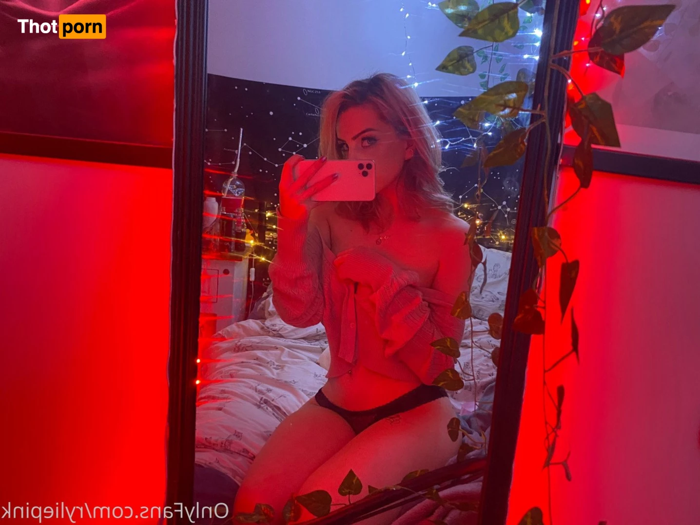 ALT GIRL 💫💕 TOP 0.76% 1048235