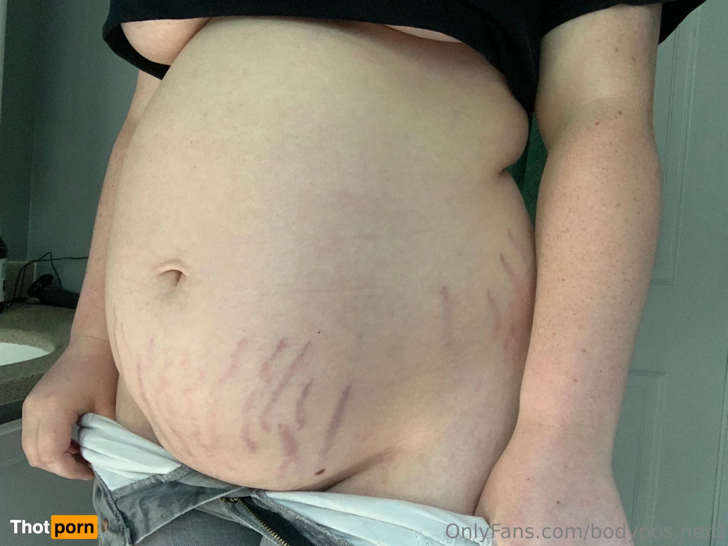 bodypos.nerd 16572037