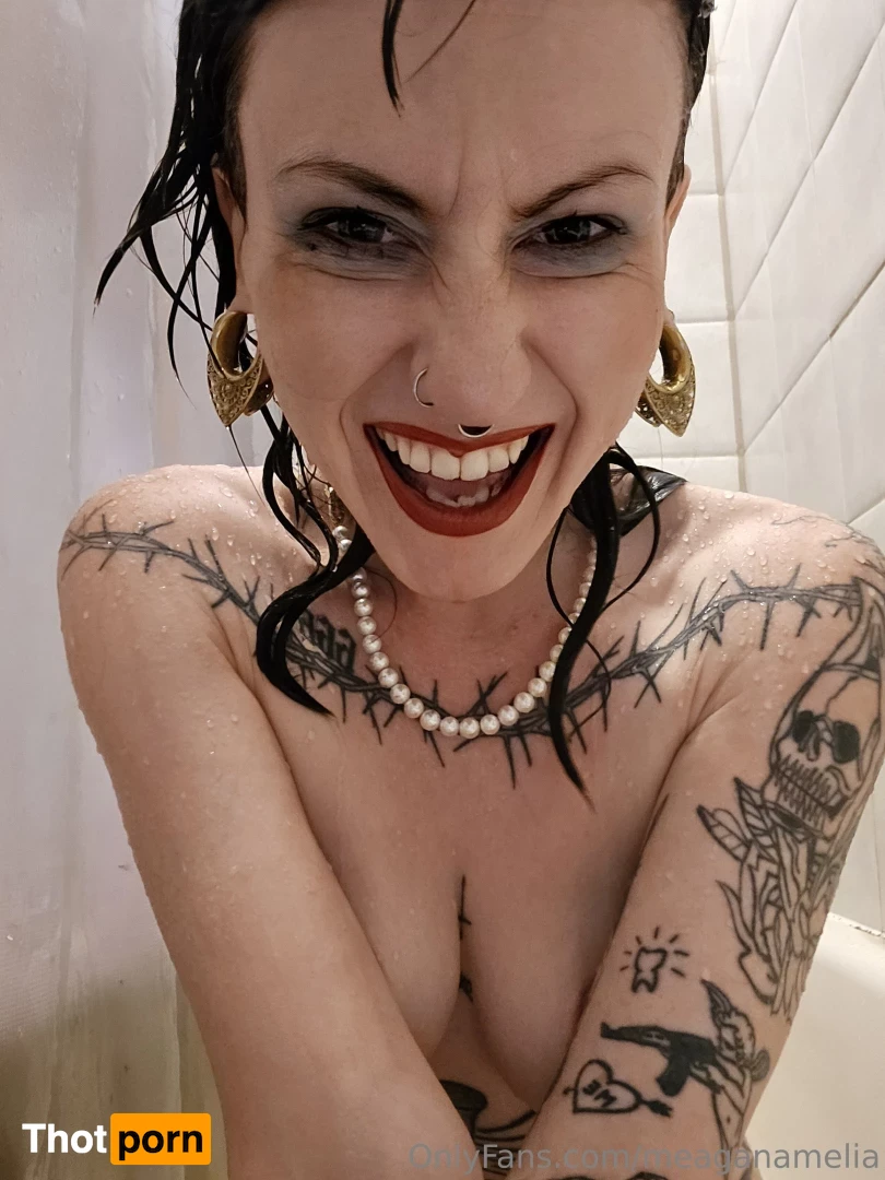 meaganamelia 16572102