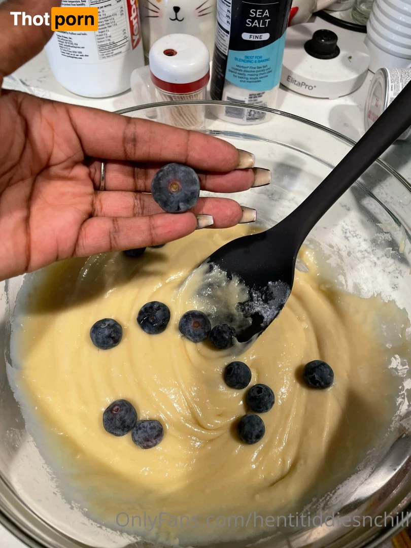 hentaitiddiesnchillz 16572369