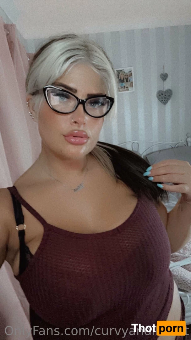 curvyandiloveit 16572508