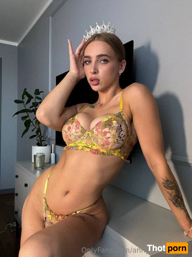 anny_huge_tits1 16579124