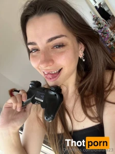 16573299